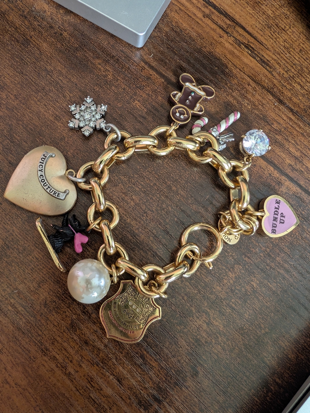 RARE Juicy Couture 2007 Winter Limited Edition Gold Tone Charm Bracelet